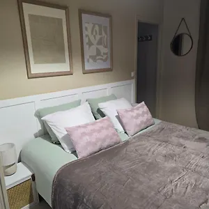 Au Detour Du Mont D'hotes Bed & Breakfast
